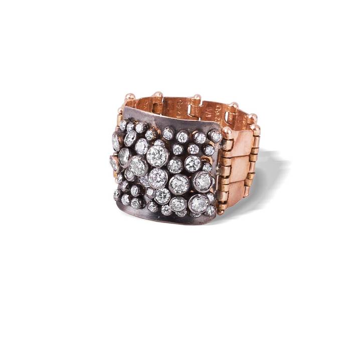 Diamond ring in 18k rose gold with fine make brilliant-cut diamonds and black platinum plated on top